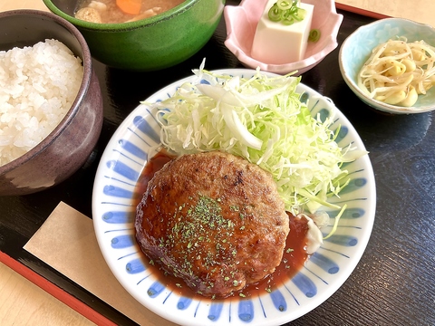 手作りハンバーグ定食
