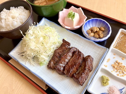 厚切りハラミ定食