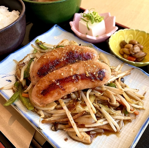 肉野菜炒め（ウインナー）